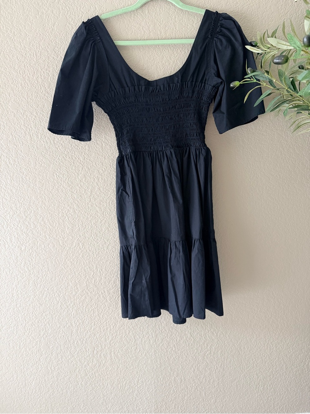 GAP Black Smocked Puff-Sleeve Midi Dress